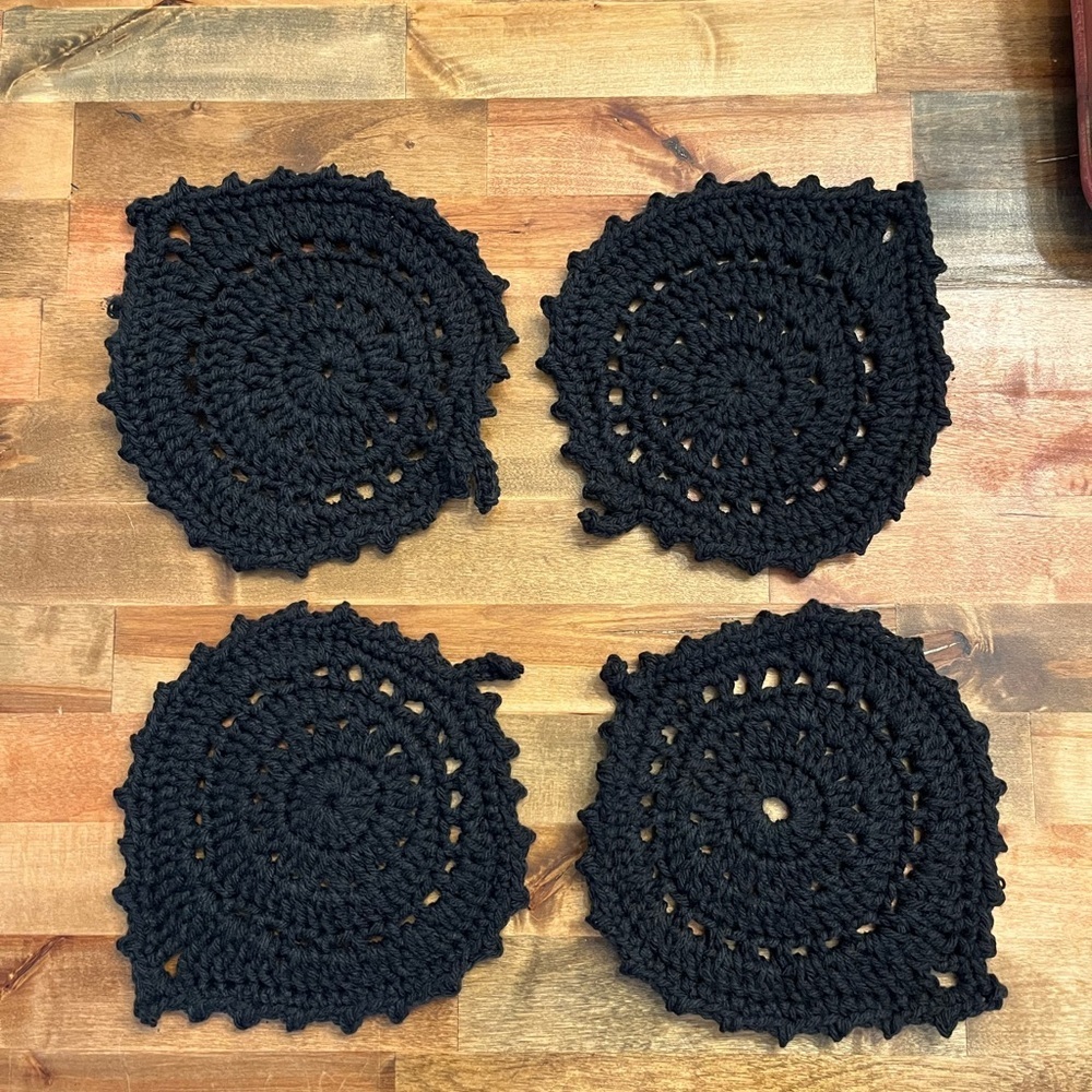 Elegant Black Crochet Trivet Set - Picture 3 of 3